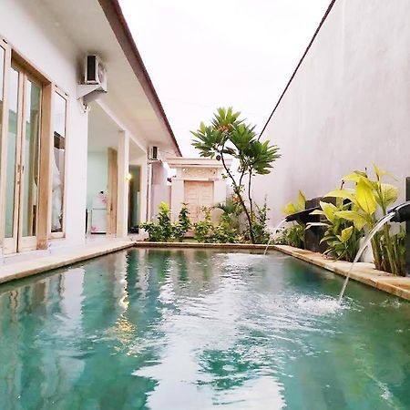 Villa Santika Banjar  エクステリア 写真
